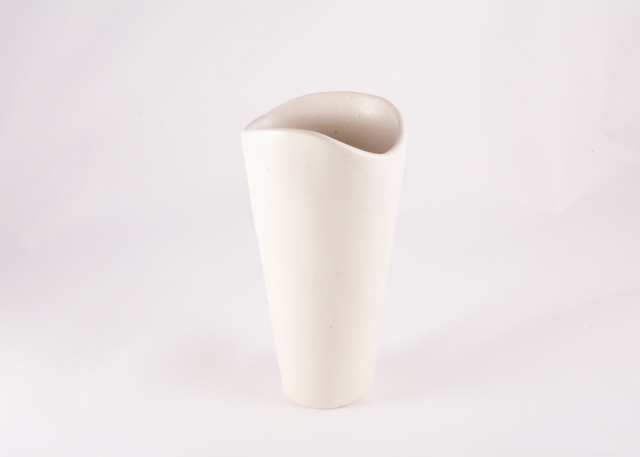 Satin Cream deep cut vase